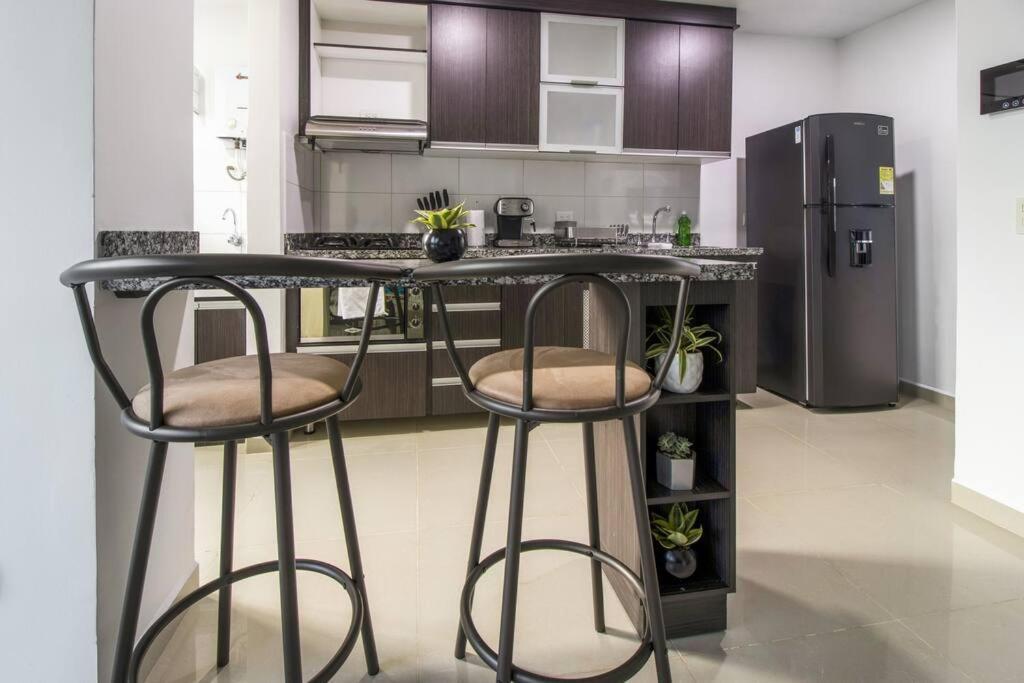 Amplio Apartamento En Calasanz - Estadio Medellín Zewnętrze zdjęcie
