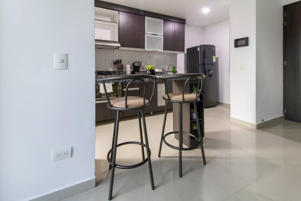 Amplio Apartamento En Calasanz - Estadio Medellín Zewnętrze zdjęcie