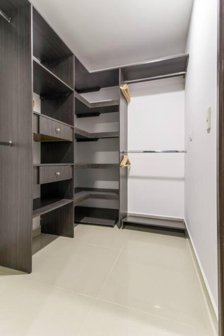 Amplio Apartamento En Calasanz - Estadio Medellín Zewnętrze zdjęcie